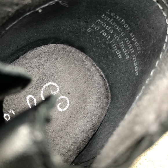 Anthro Seychelles Black Leather Ankle Boot - Picture 7 of 9